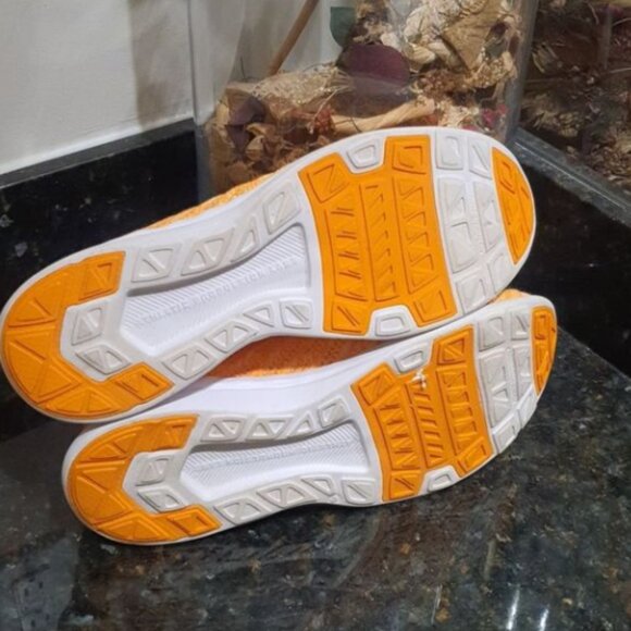 Free People APL × Techloom Wave Sneakers In Orange Slice SZ 10 LIKE NEW! - Picture 8 of 11